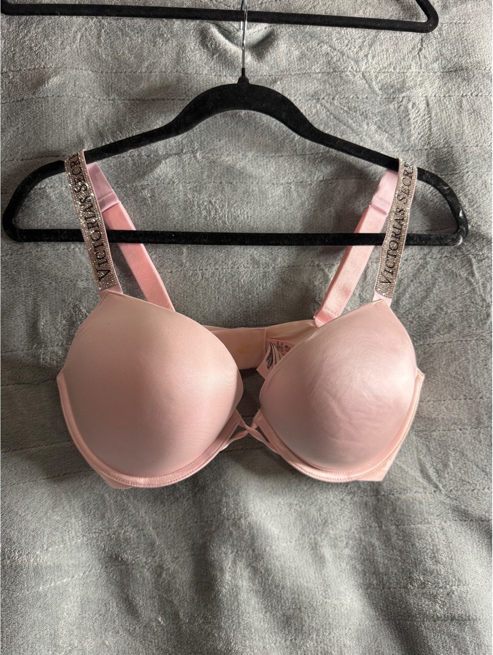 Victoria’s Secret Bombshell Logo Shine Strap Add 2 Cups Bra 36C Rhinestone NWOT
